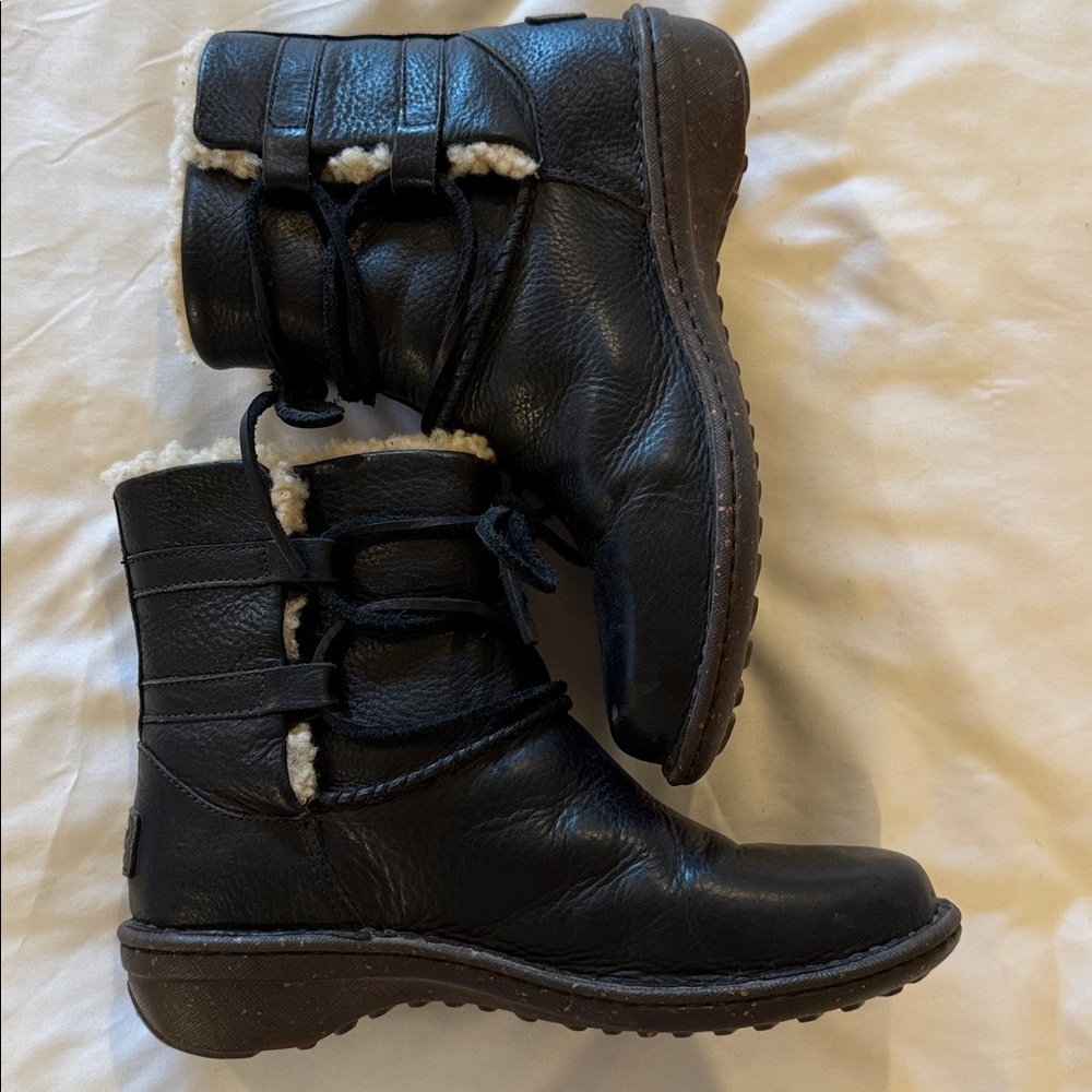 UGG Caspia Leather Boots 8 - Picture 4 of 6